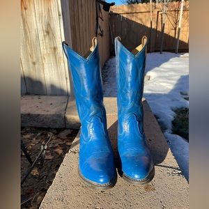Shyanne brand, royal blue horsemanship boots painted to match Wrangler: LW1011B